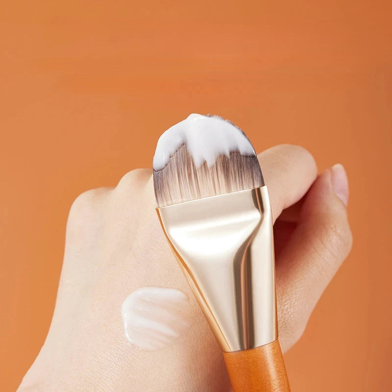 Tongue Shaped Foundation Brush For Liquid Foundation And Concealer Professional Makeup Tool For Women Face Base Beauty